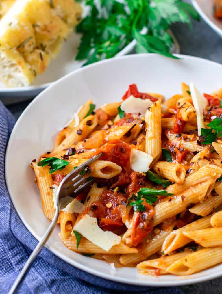 Fresh Tomato Pasta Sauce (Just 15 minutes) - Carve Your Craving