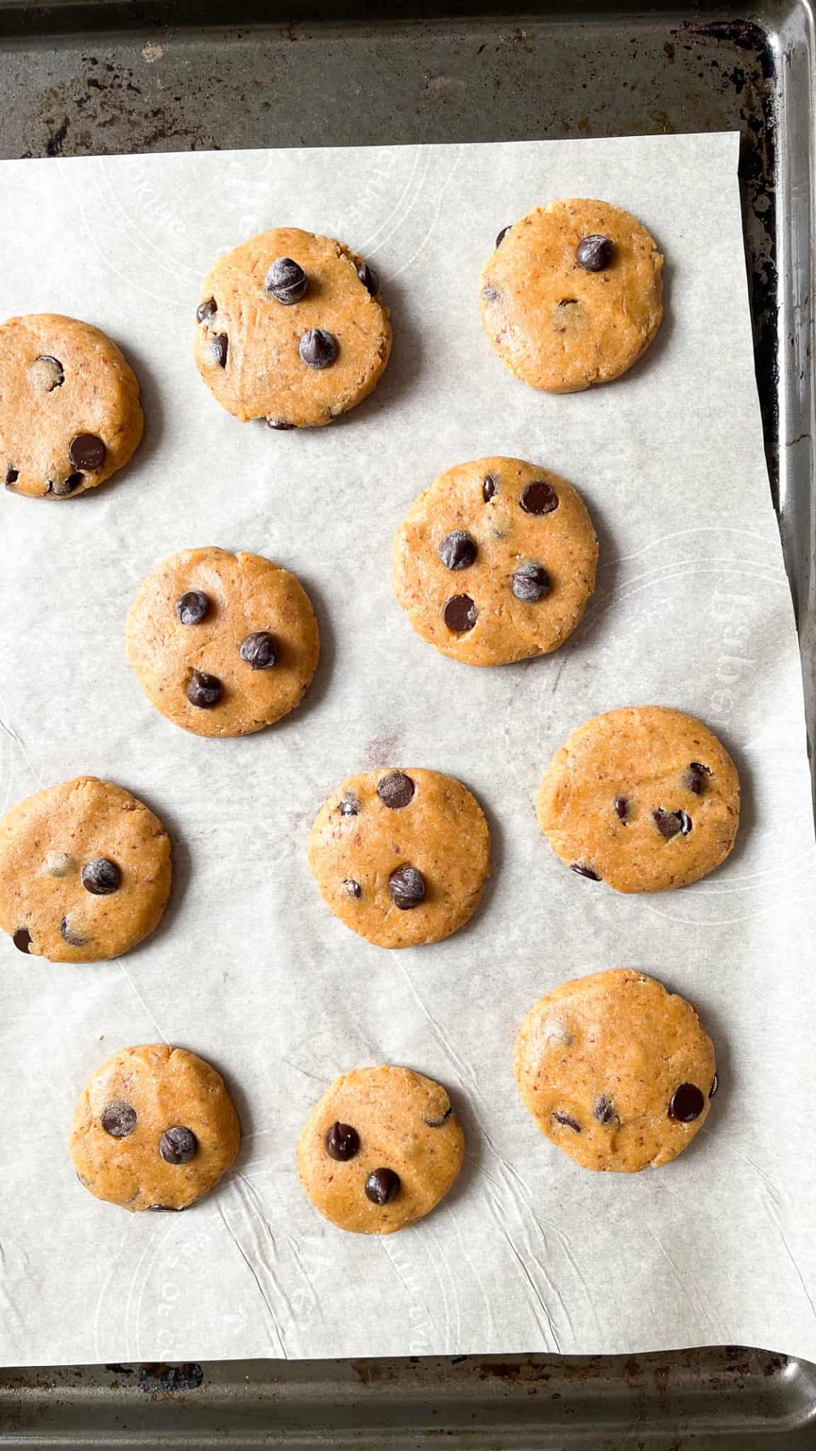 Whole wheat chocolate chip cookies (eggless) - Carve Your Craving